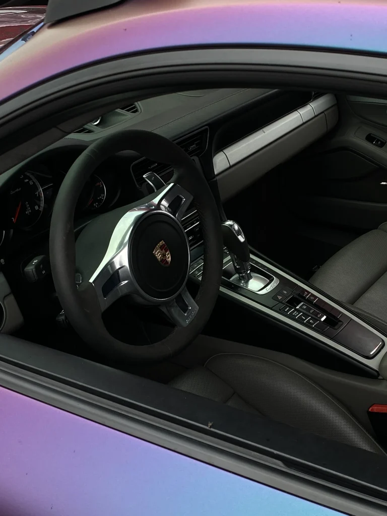 Rassemblement automobile à Bordeaux